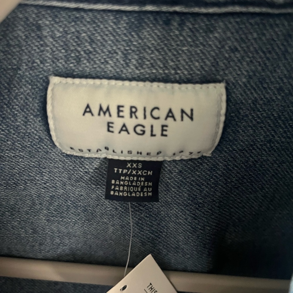American Eagle Outfitters Light Blue Denim Shirt (shacket) - Picture 4 of 7